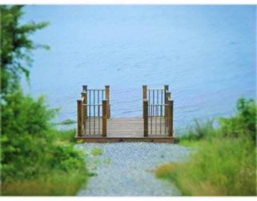 The viewing deck at the end of the shore path